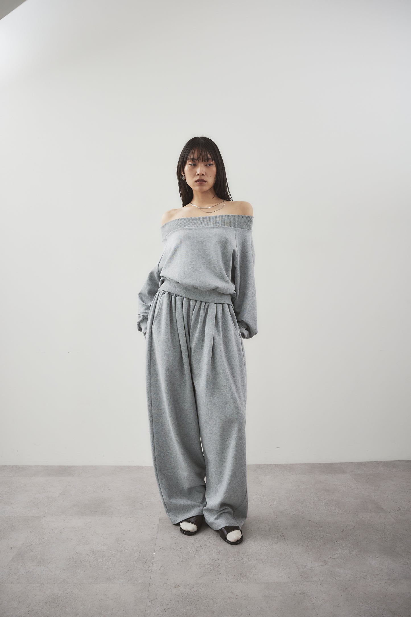 Sweat touch tuck pants
