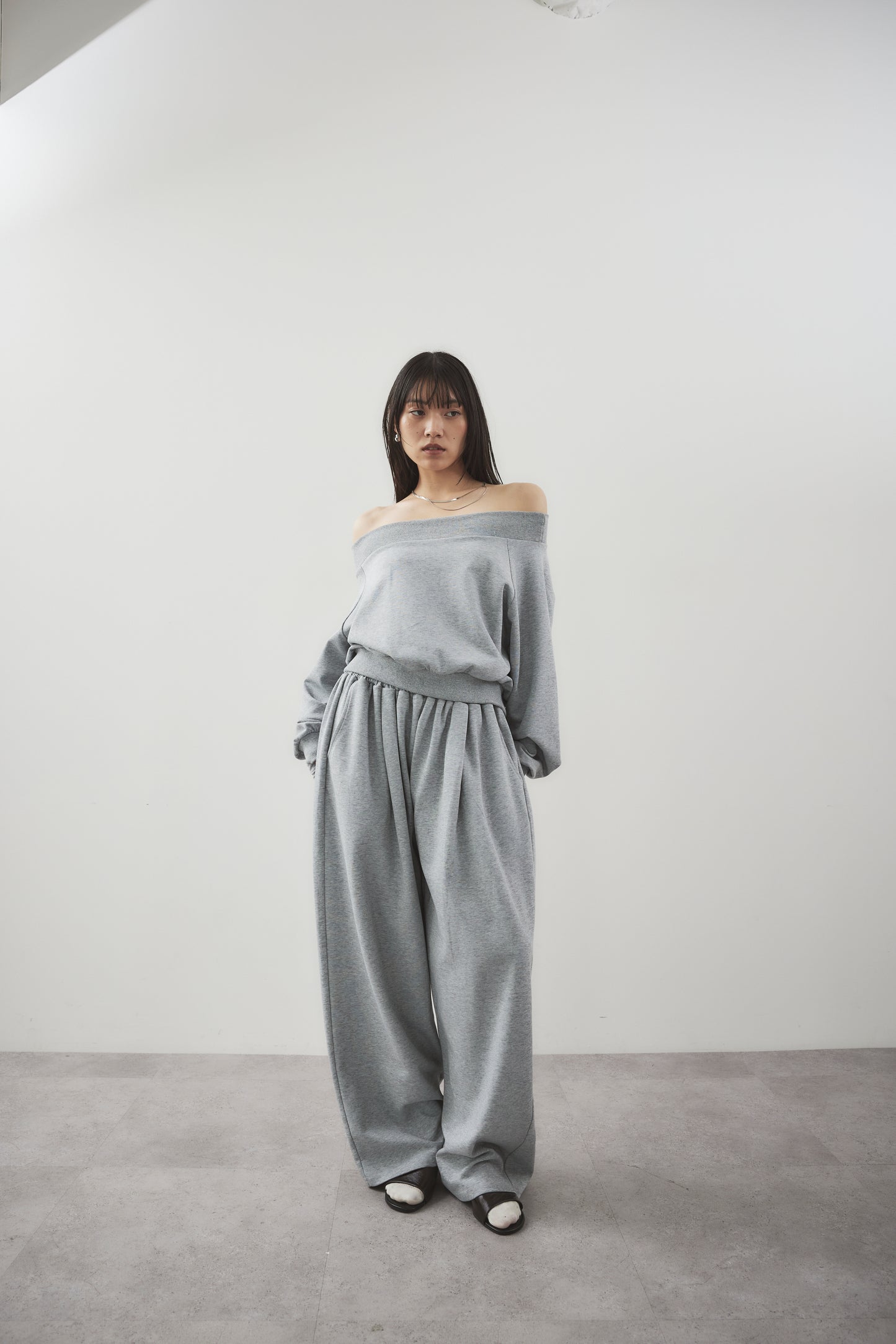 Sweatshirt-touch off-shoulder tops