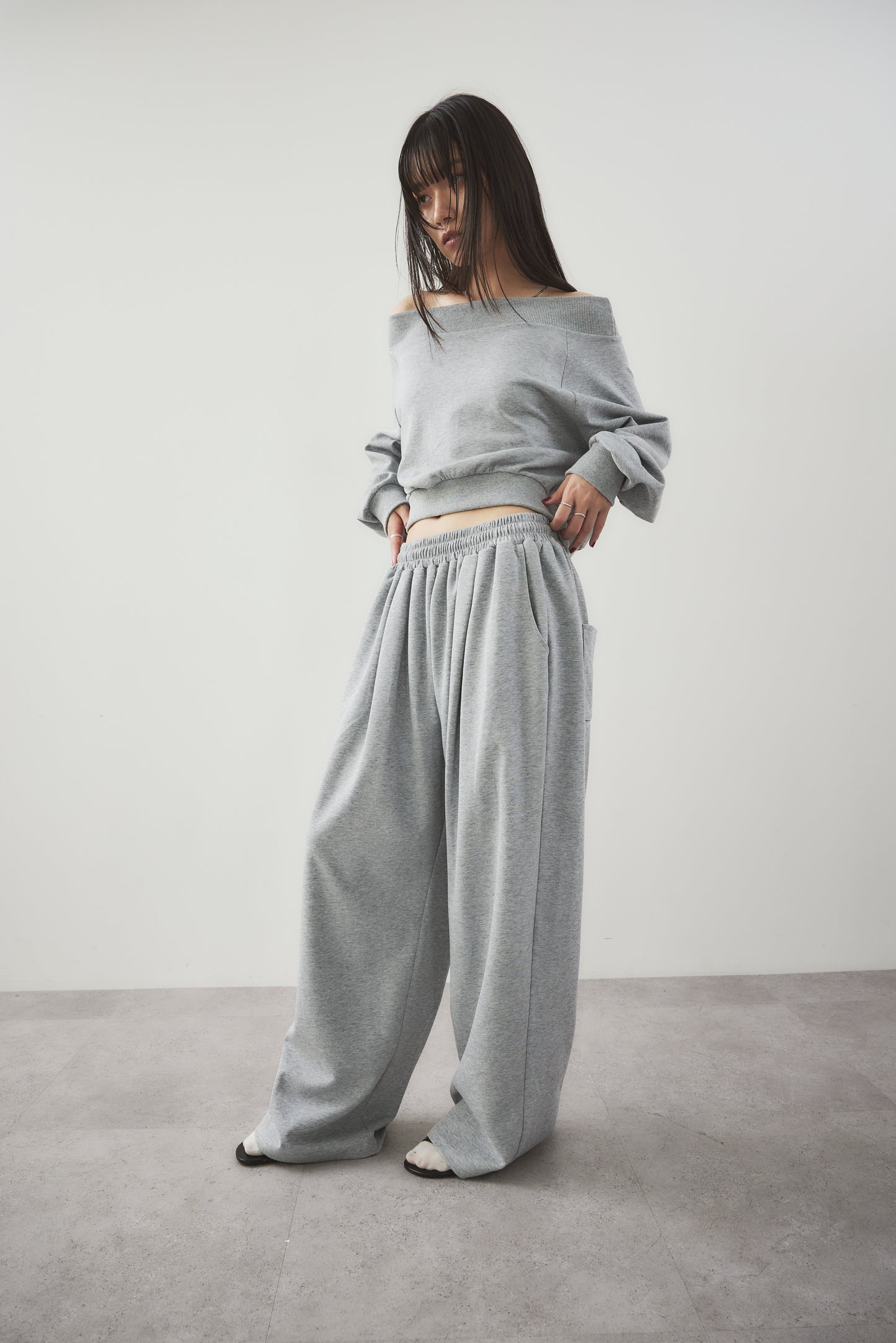 Sweat touch tuck pants