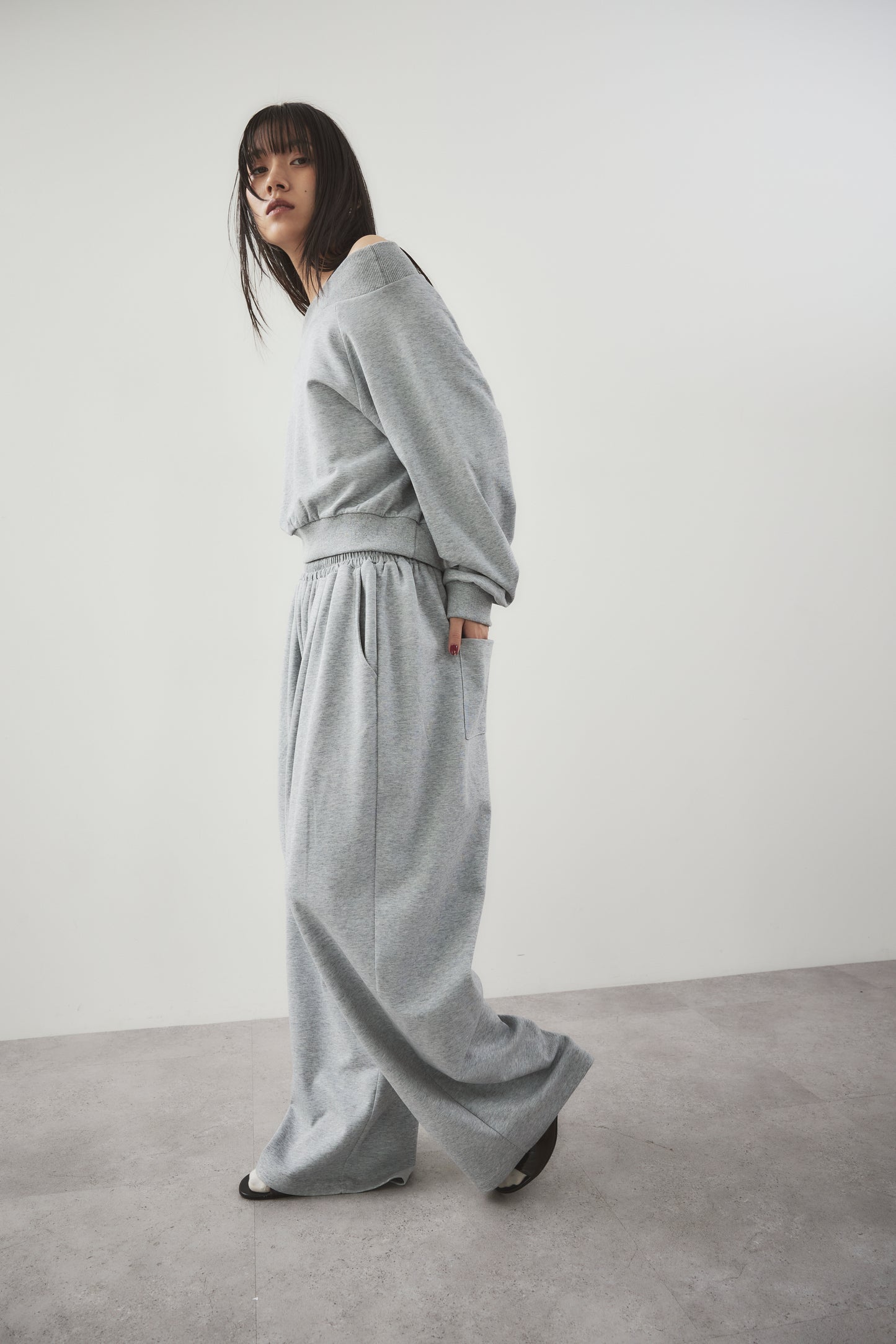 Sweat touch tuck pants