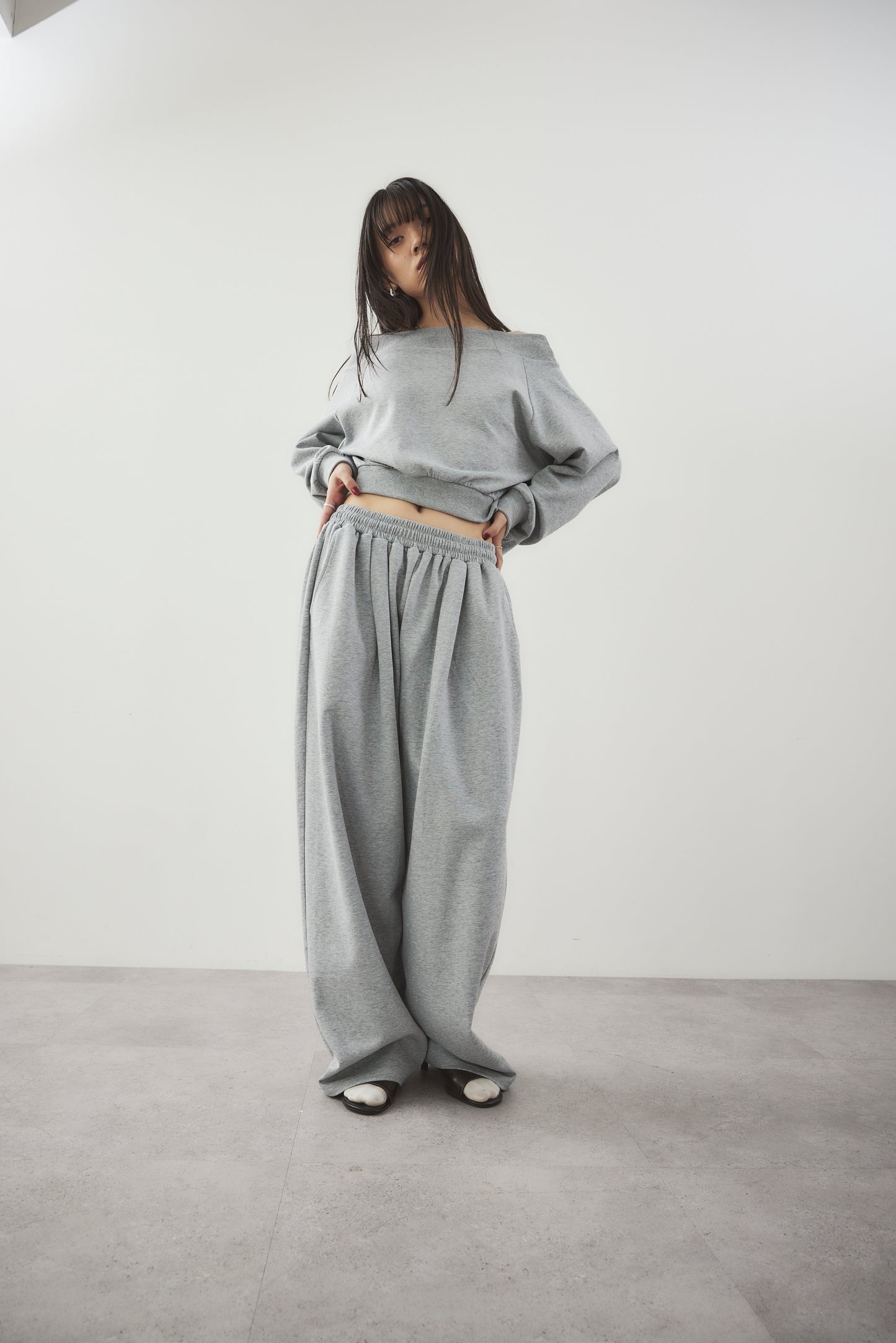 Sweat touch tuck pants