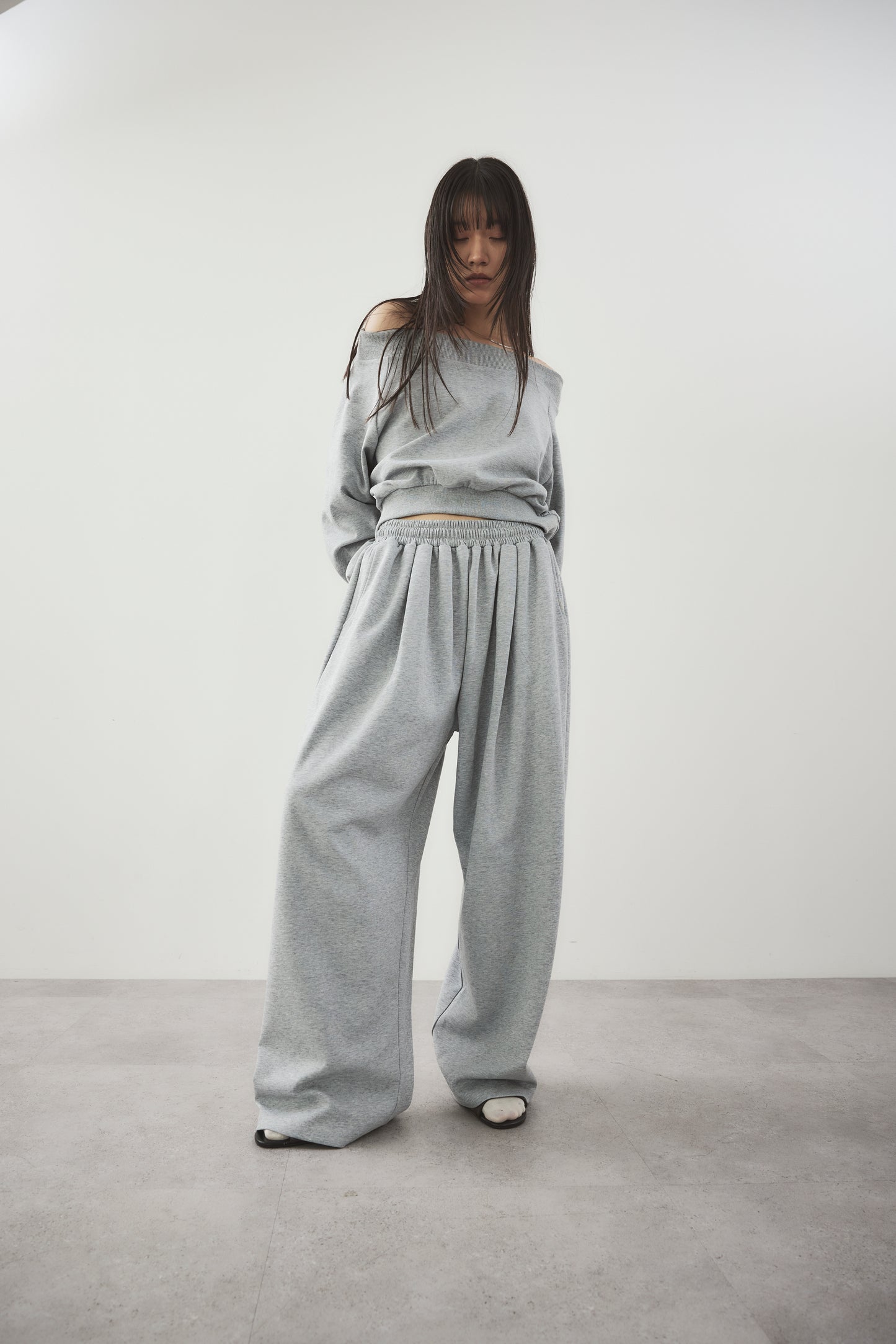 Sweat touch tuck pants