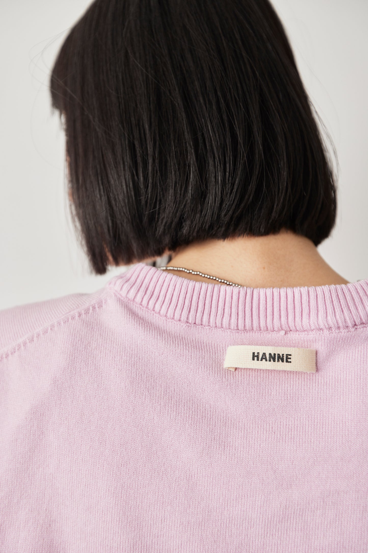 Power shoulder v-neck knit