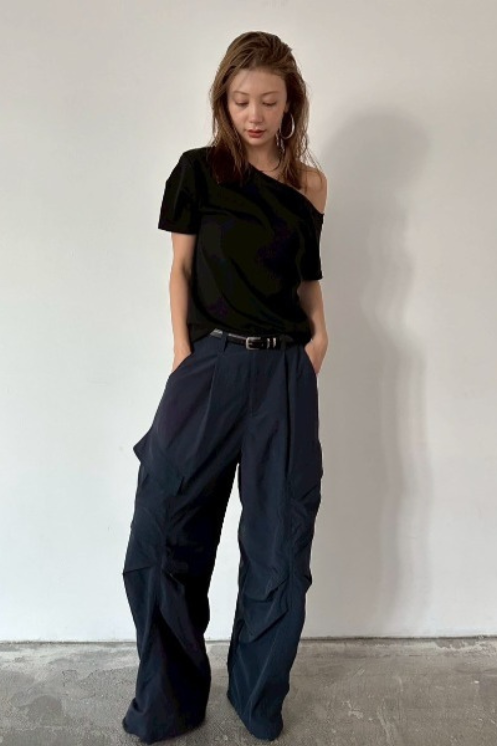 One-shoulder T-shirt