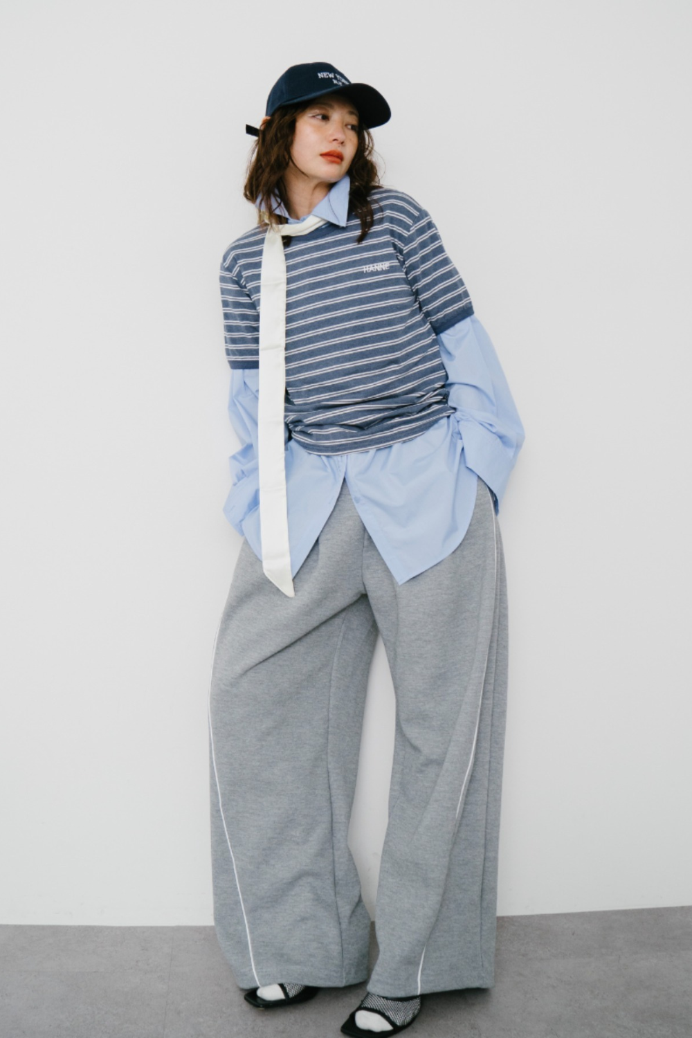 Border compact tee
