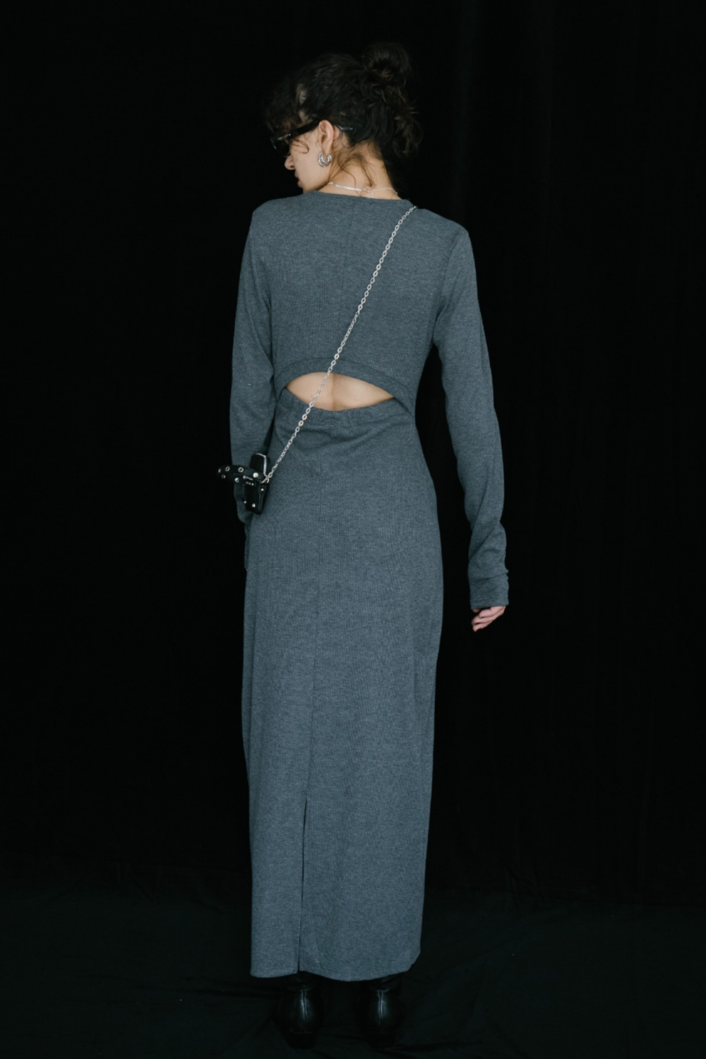 Long-sleeve back cut design dress