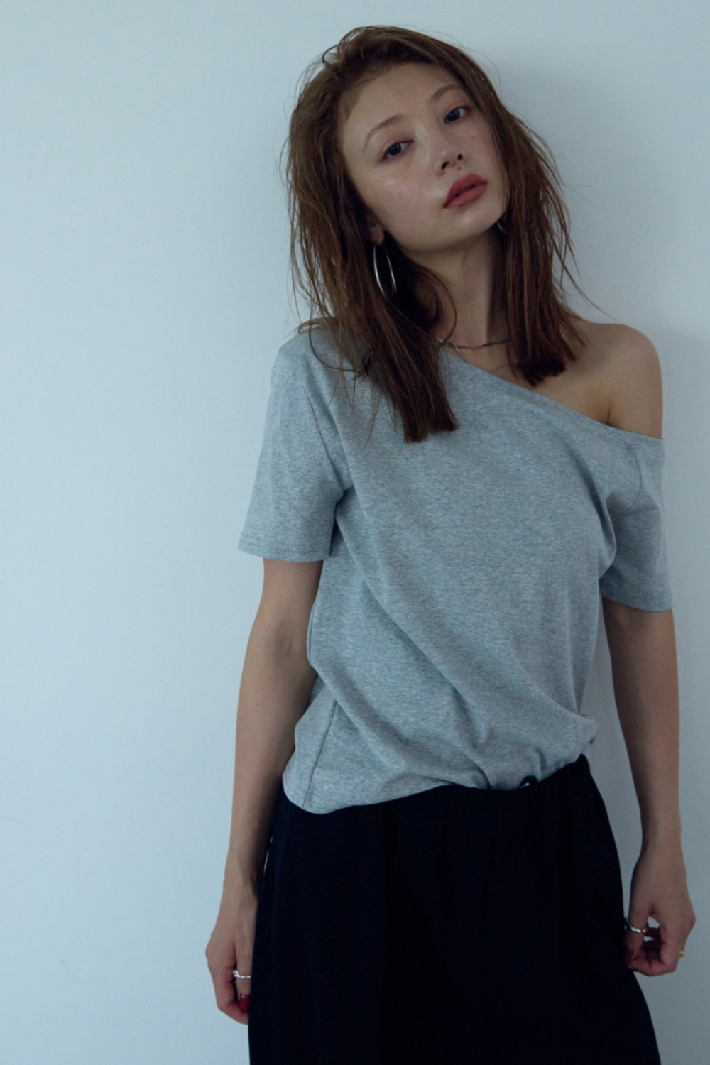 One-shoulder T-shirt