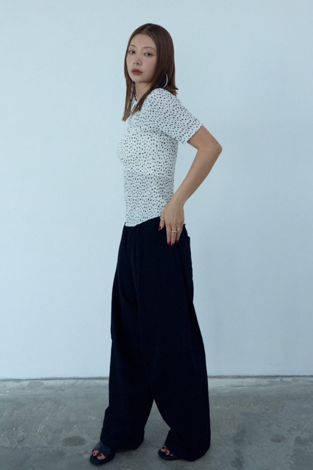 Flower front button TEE