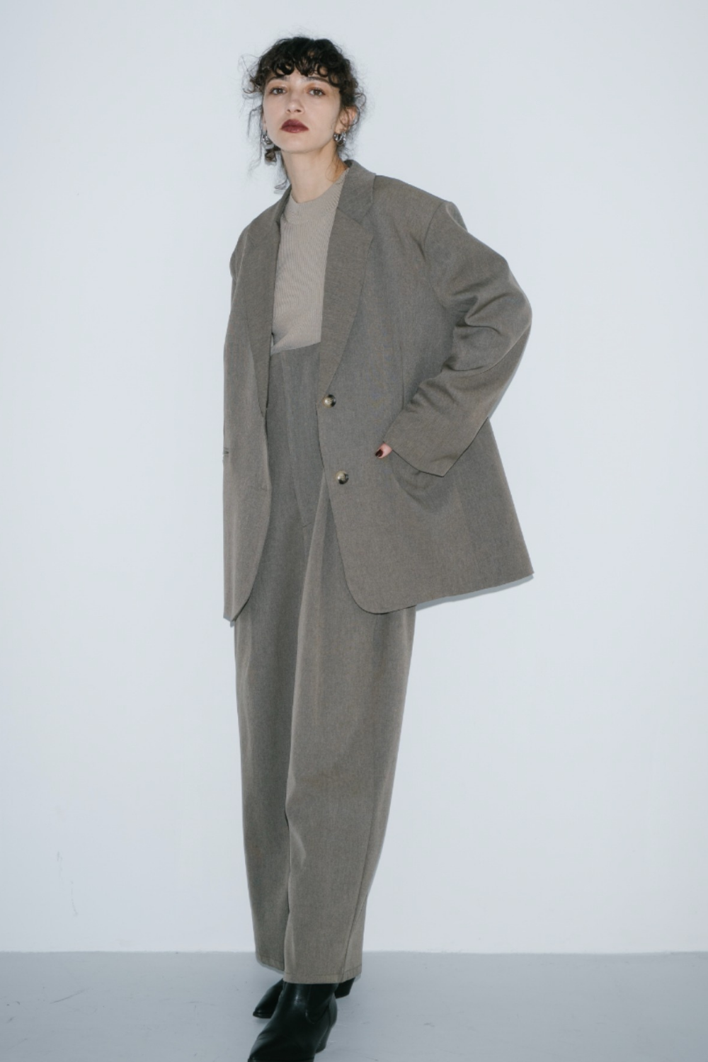 Single-breasted tailored jacket