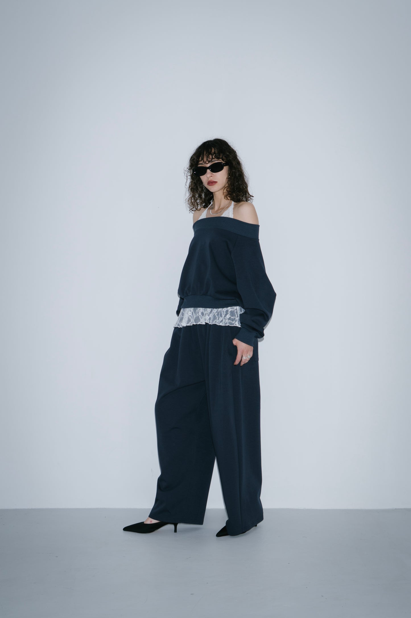 Sweatshirt-touch off-shoulder tops