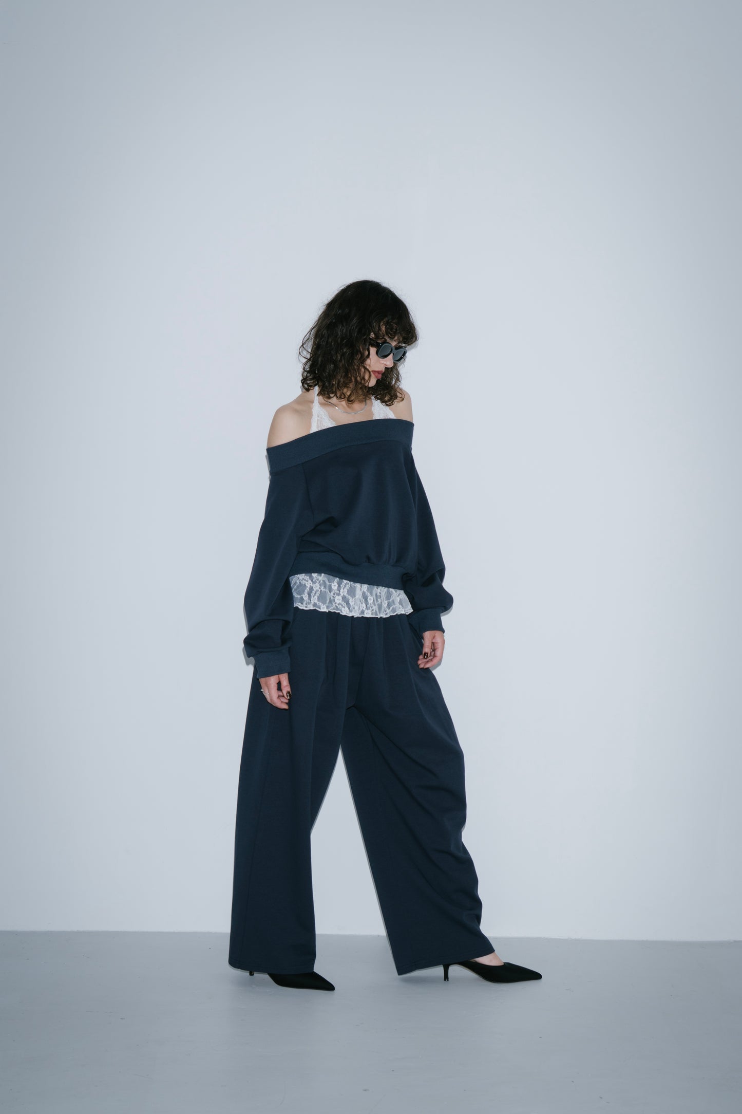 Sweatshirt-touch off-shoulder tops
