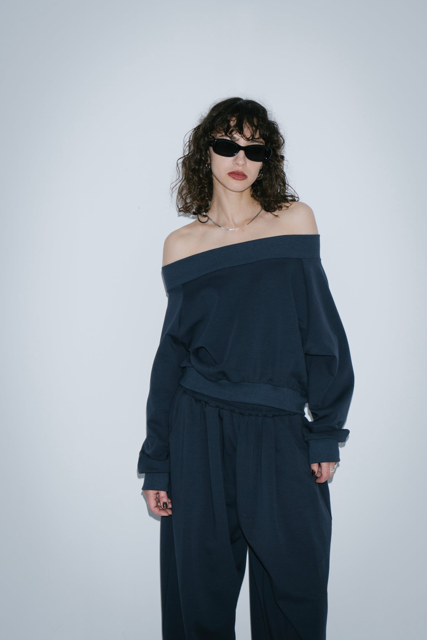 Sweatshirt-touch off-shoulder tops