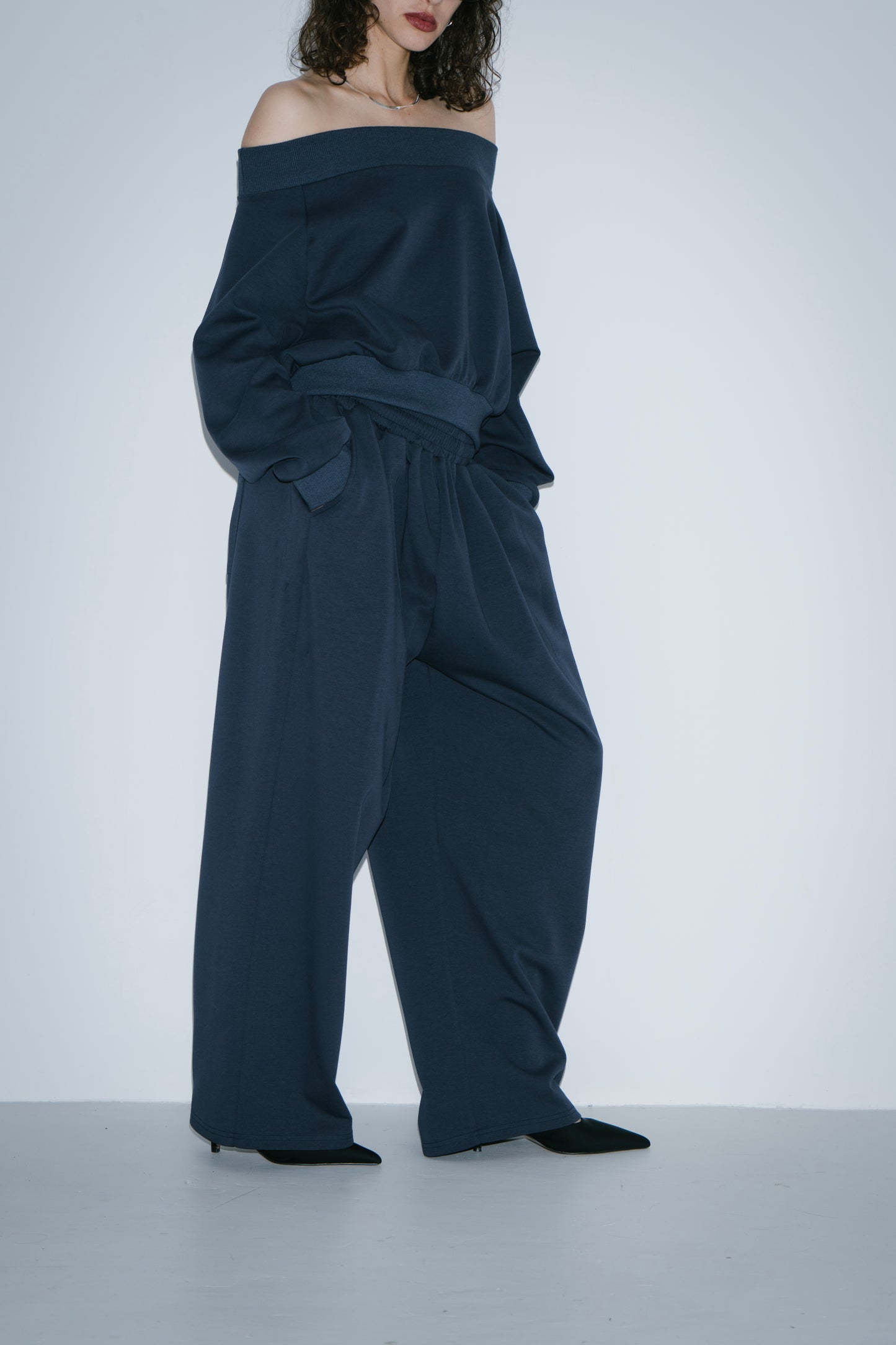 Sweat touch tuck pants