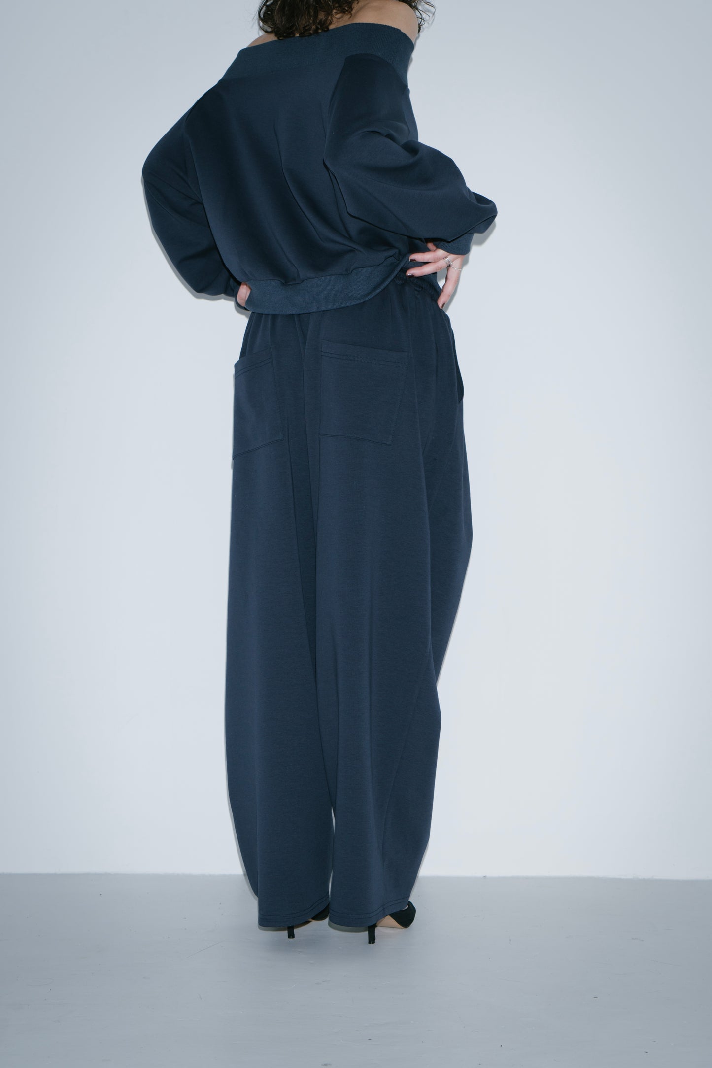 Sweat touch tuck pants