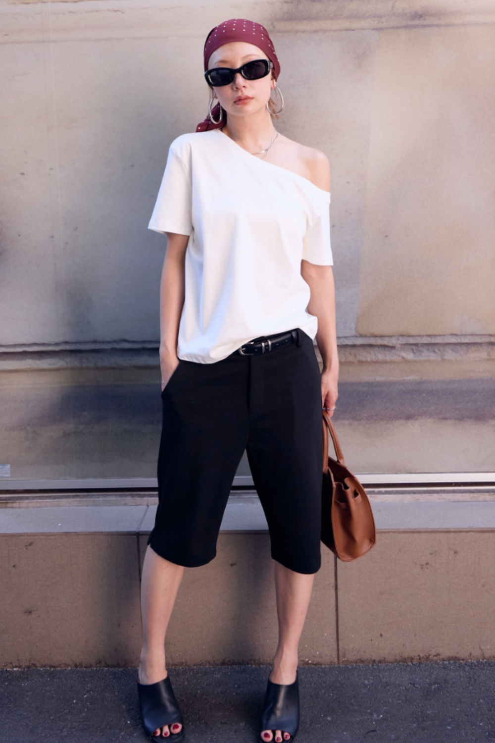 Slit hem capri pants