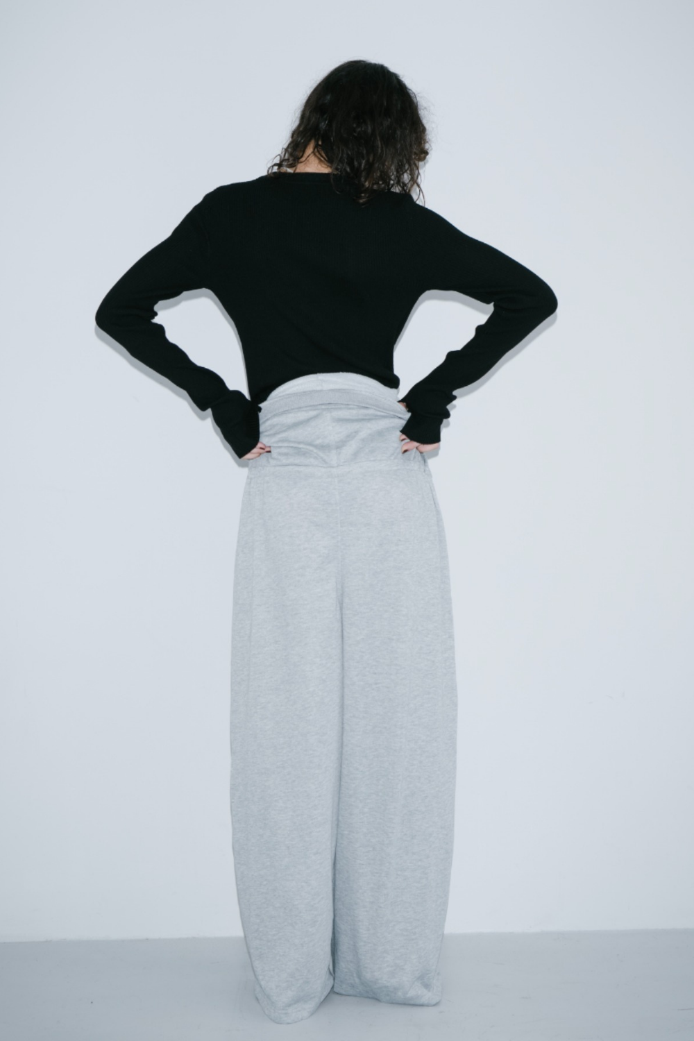V-neck sweatshirt jumpsuit