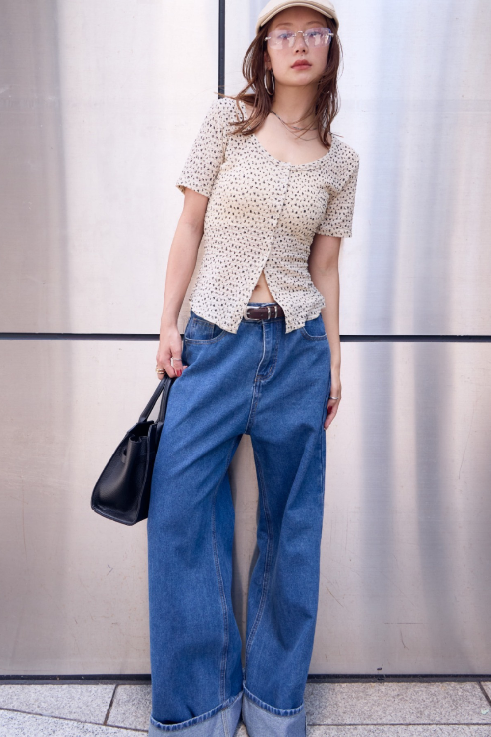 Flower front button TEE