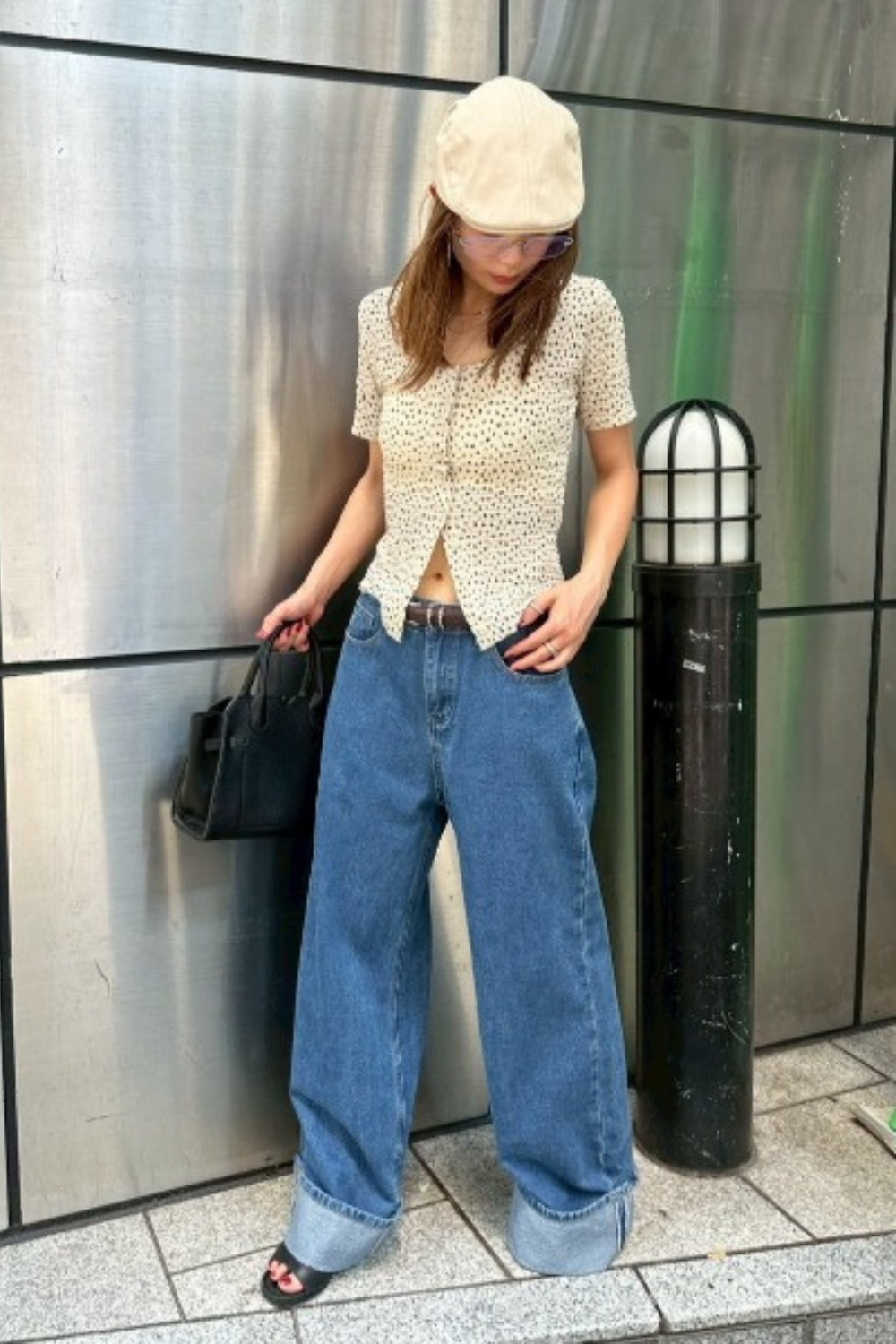 Flower front button TEE