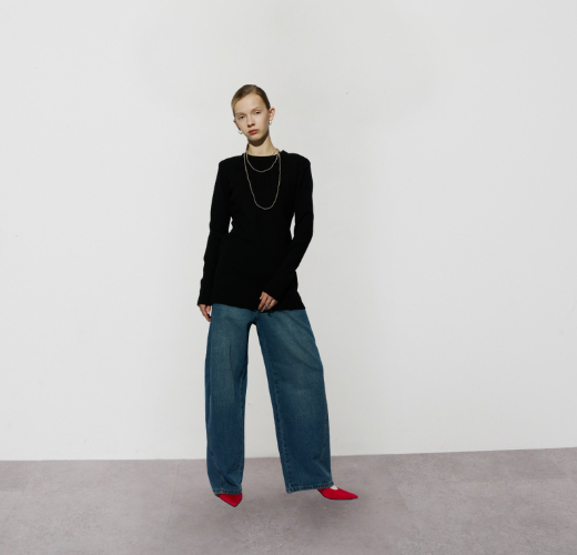 【1.16(金)発売】パワーショルダーデザインがモード感たっぷりの万能ニットが登場！