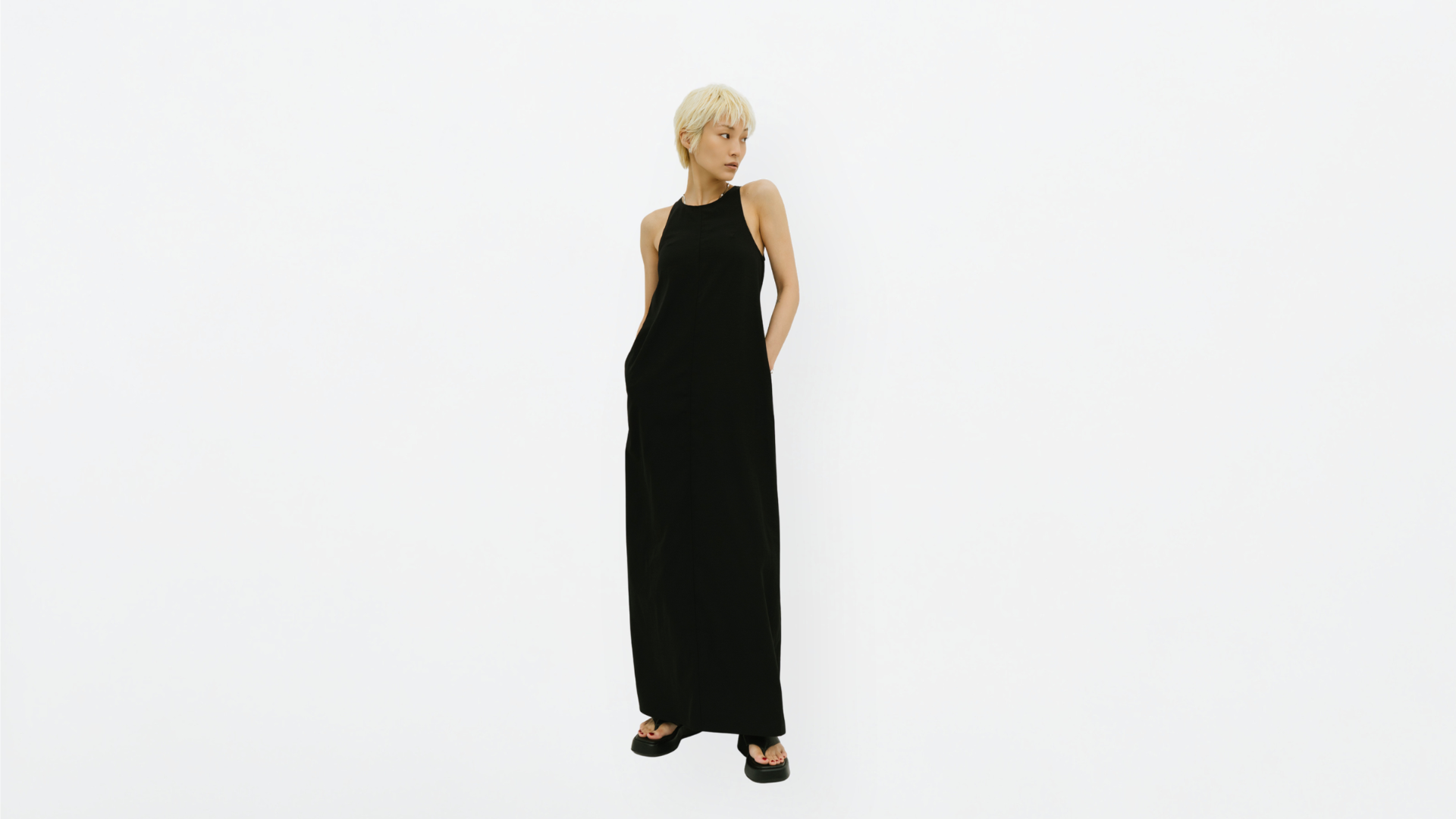 【7.17(金)発売】一枚でさらっと着るだけでスタイリングが完成。夏にぴったりのワンピースが登場。