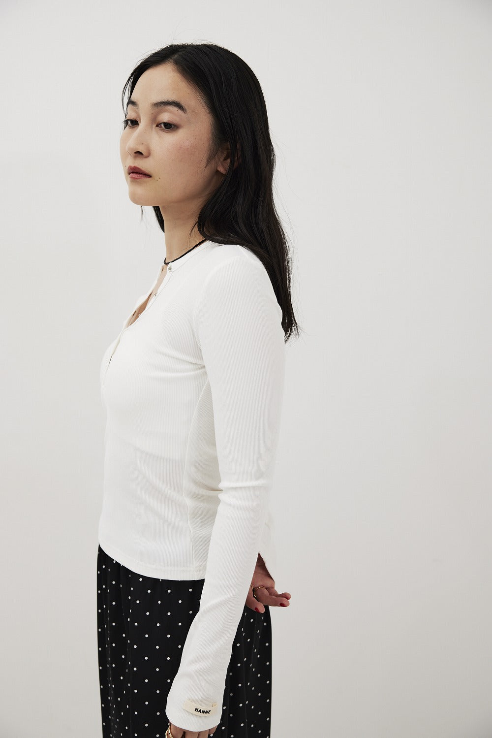 Snap-button henry-neck long sleeve TEE