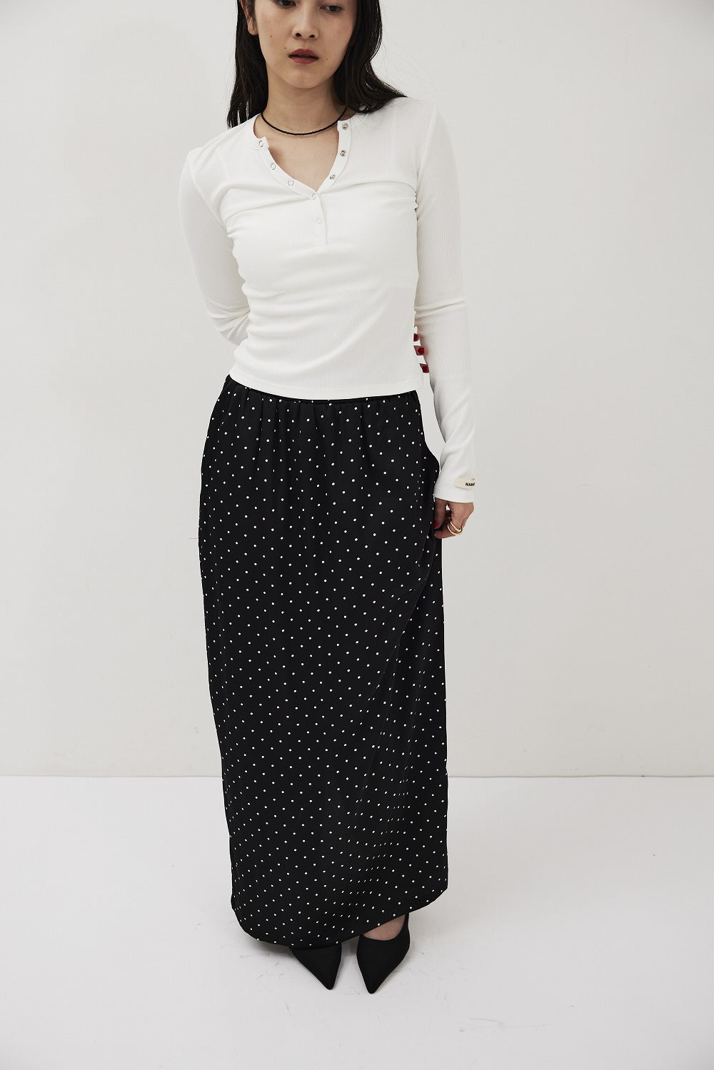 Dot satin long skirt