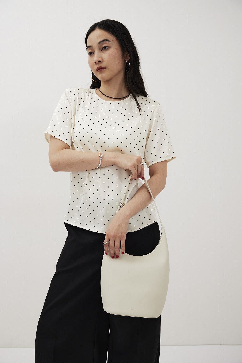 ROH SEOUL - Medium around hobo bag