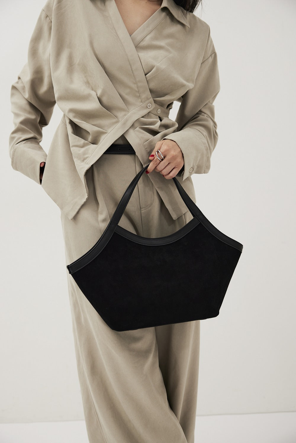 ROH SEOUL - Harbor tote bag Suede