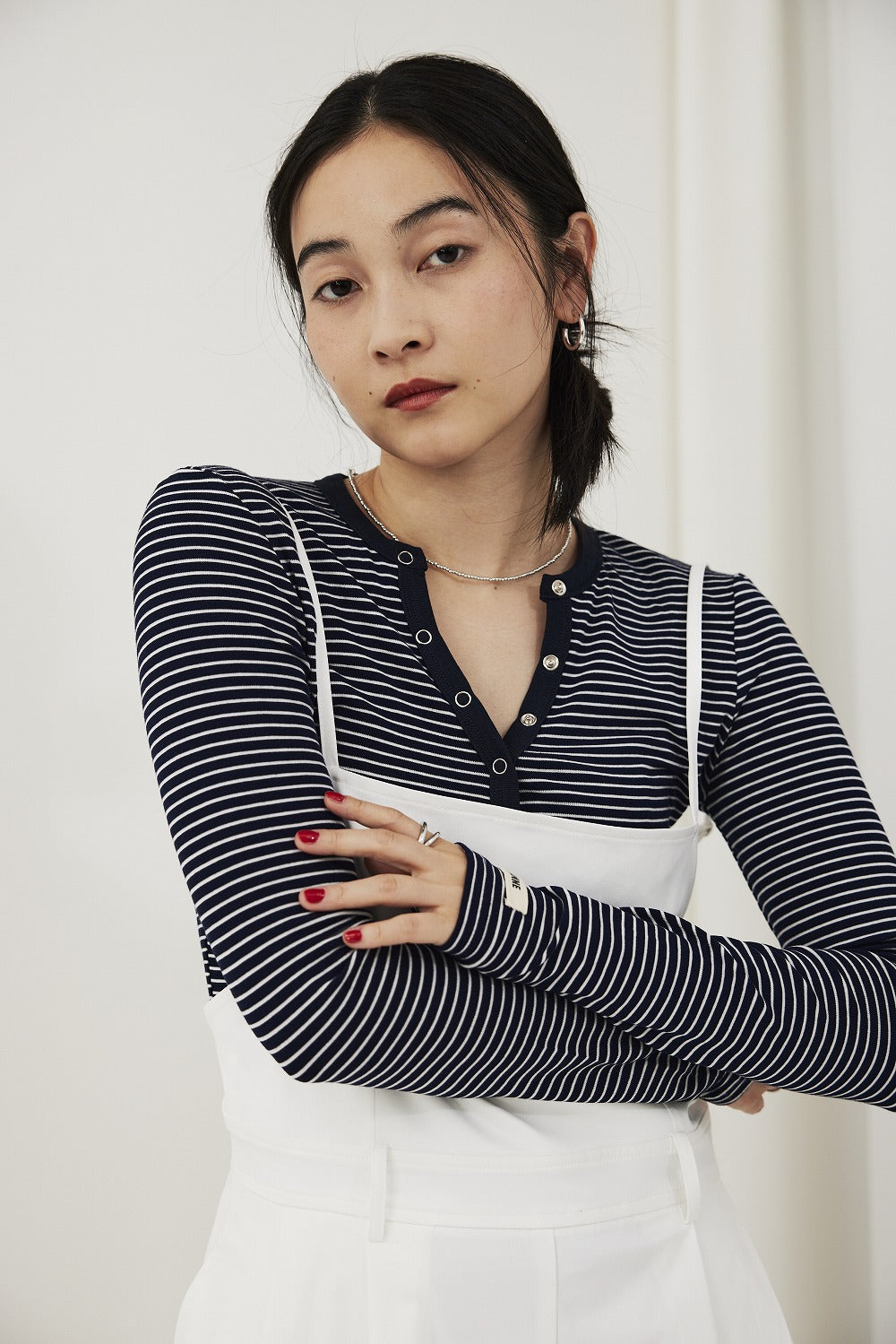 Snap-button henry-neck long sleeve TEE – HANNE ONLINE SHOP