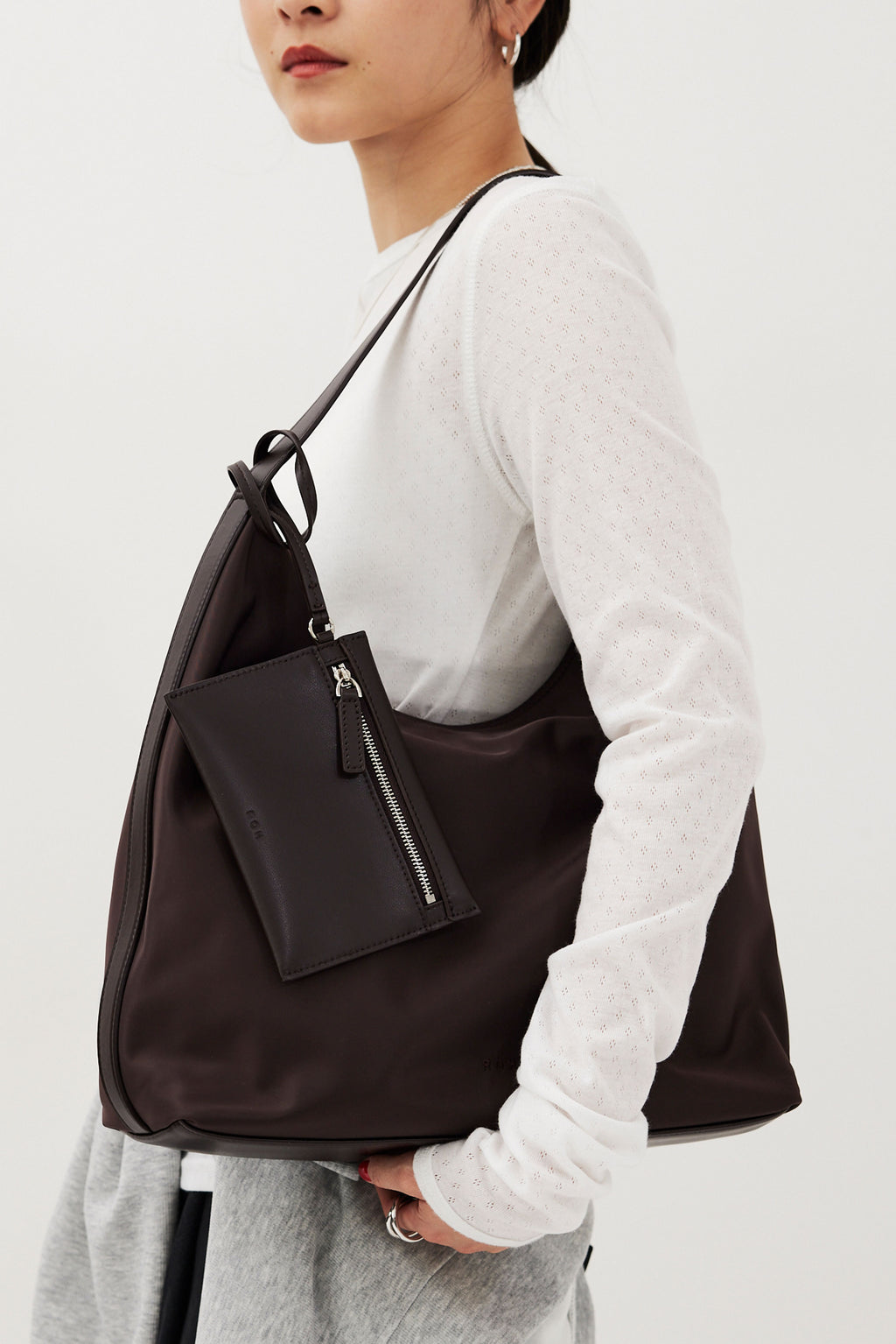 ROH SEOUL - Pulpy hobo bag Nylon