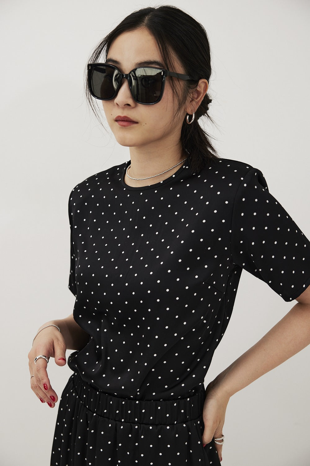 Dot satin half-sleeve blouse