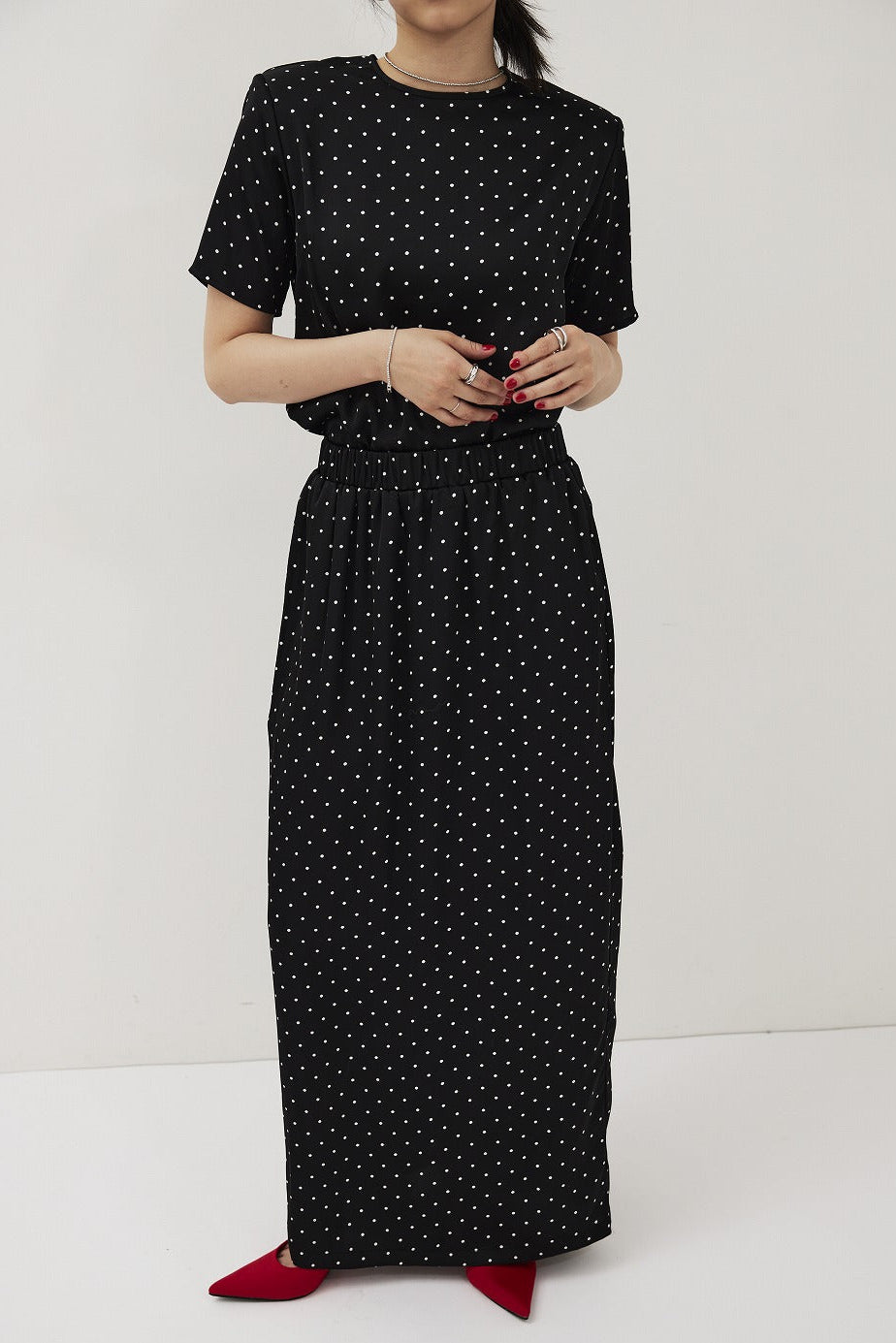 Dot satin long skirt