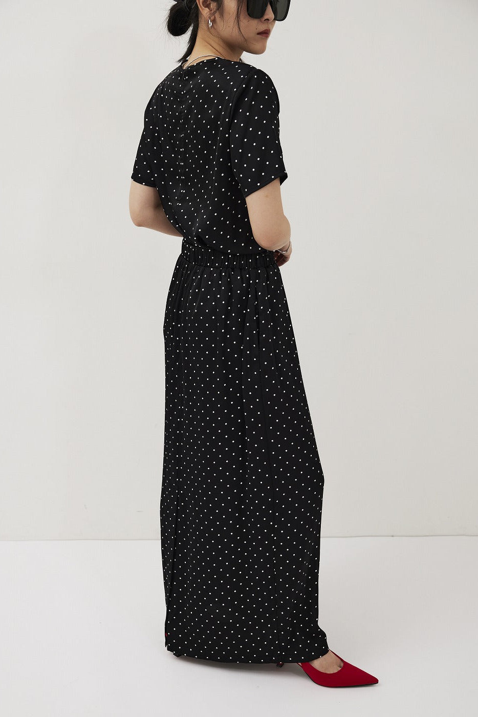 Dot satin long skirt