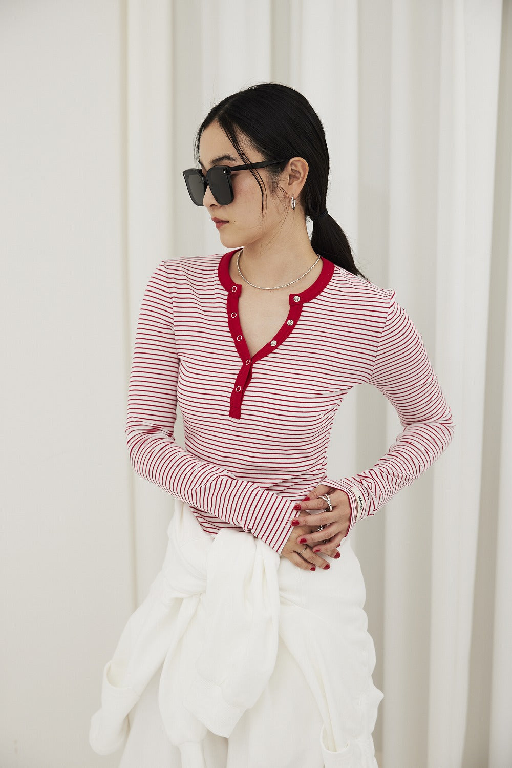 Snap-button henry-neck long sleeve TEE