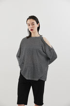 Open shoulder border long TEE