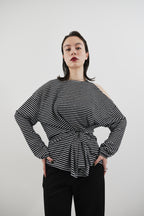 Open shoulder border long TEE