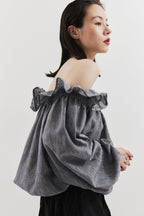 Airy volum off shoulder blouse