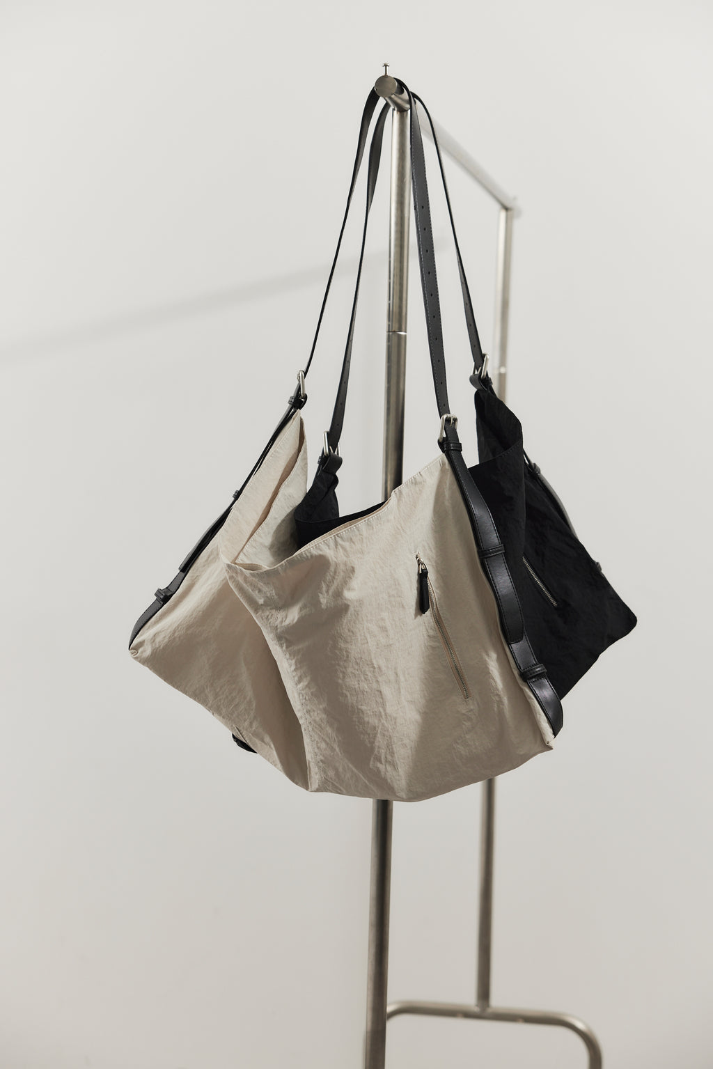 LIMITED SET 【TYPE B】MONOTONE