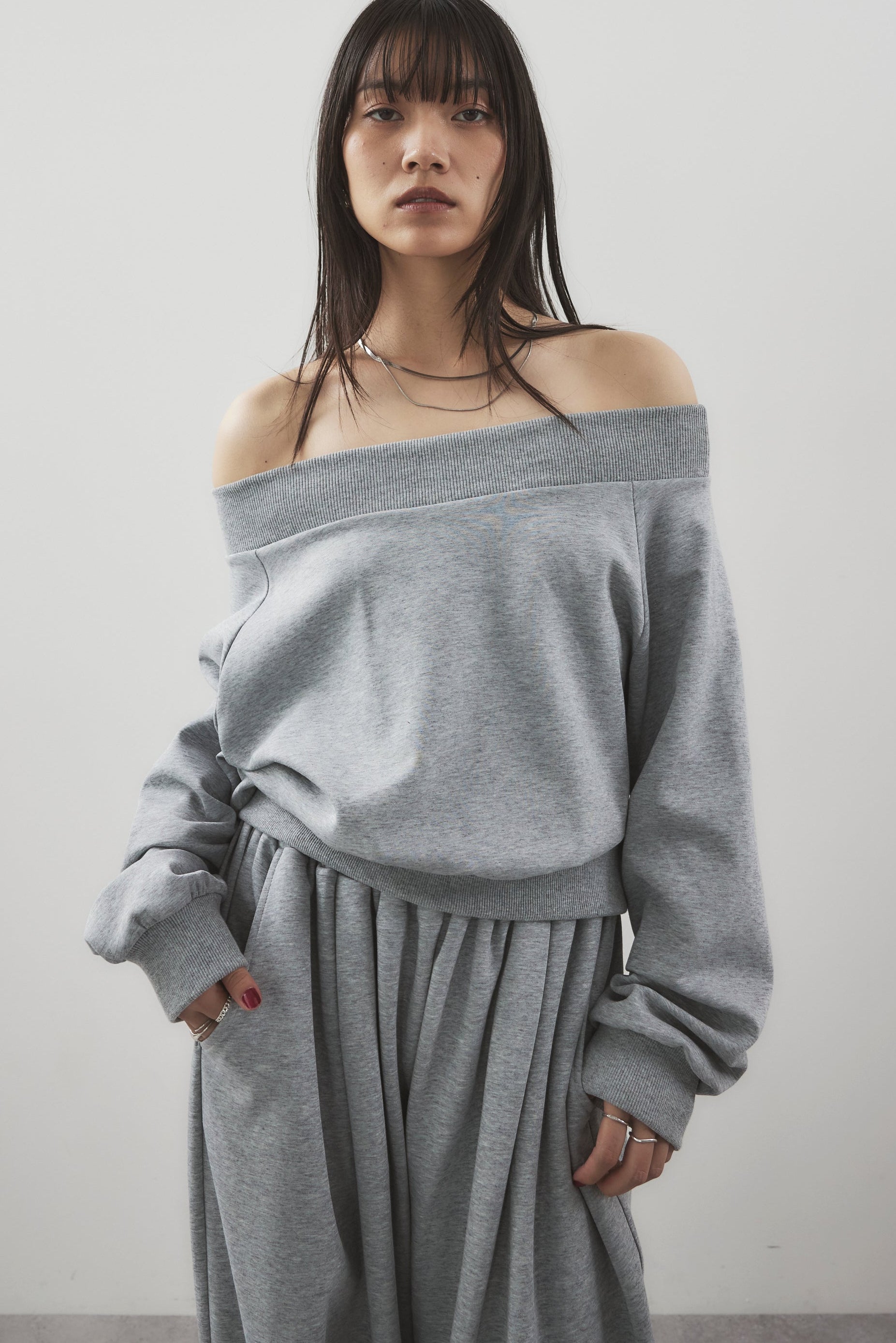 Sweatshirt-touch off-shoulder tops
