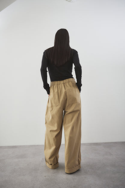 Cotton roll-up curved pants