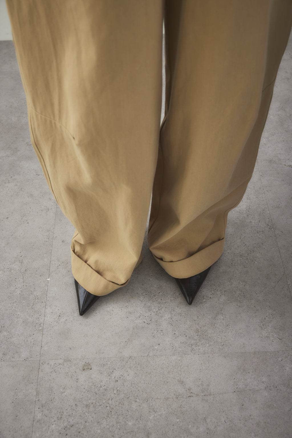 Cotton roll-up curved pants