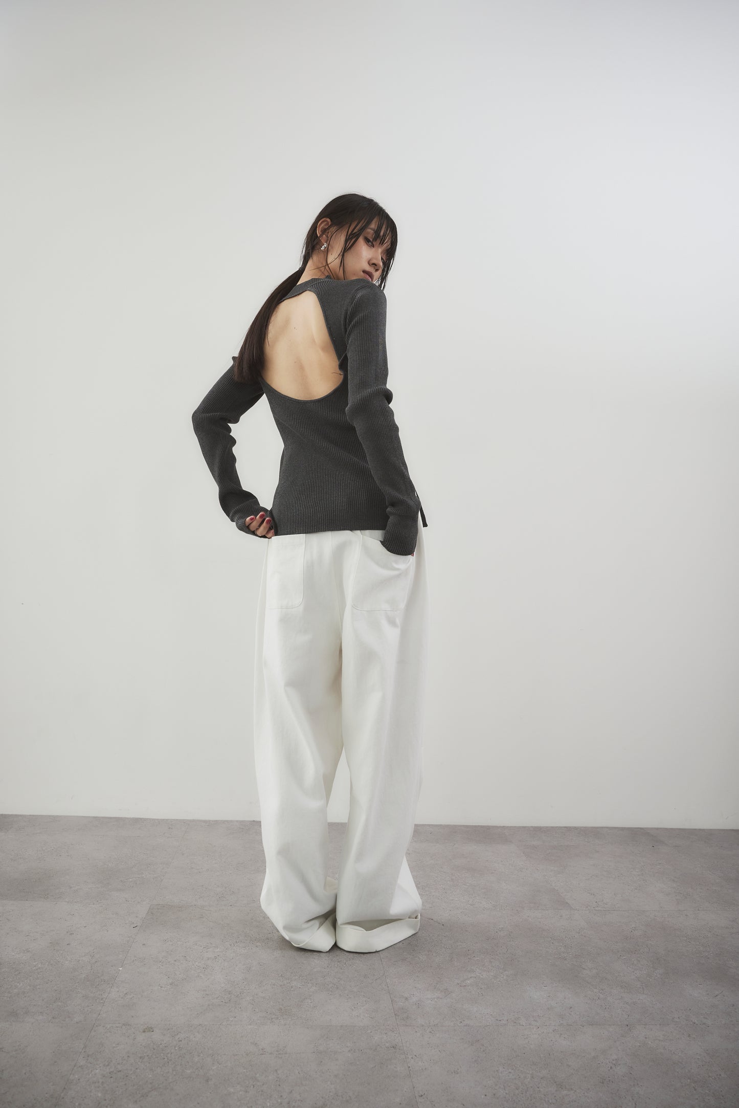 Back open rib knit