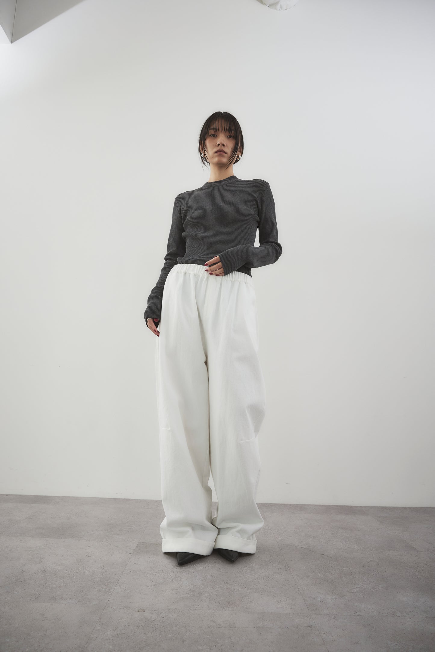 Cotton roll-up curved pants