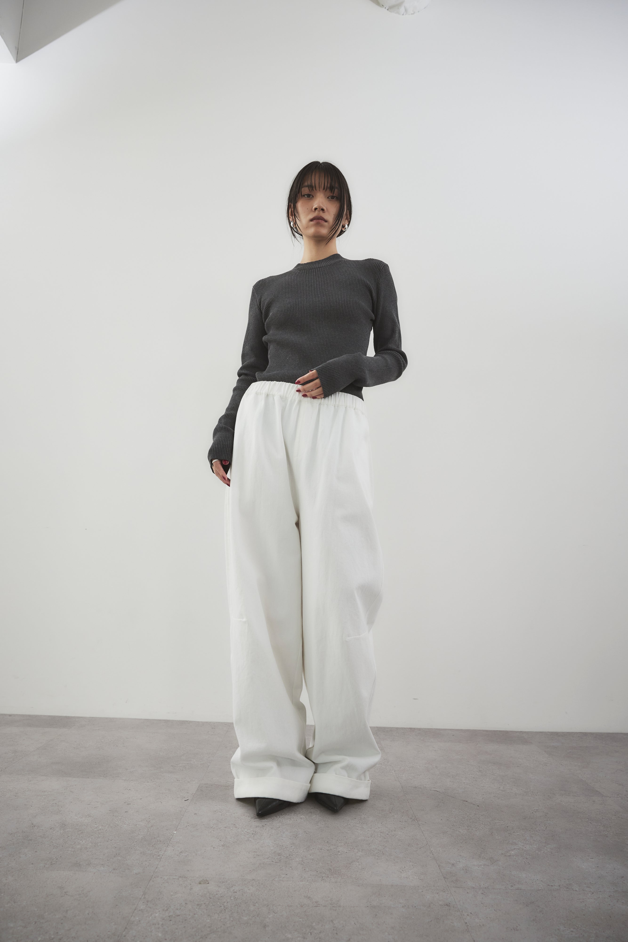 Cotton roll-up curved pants