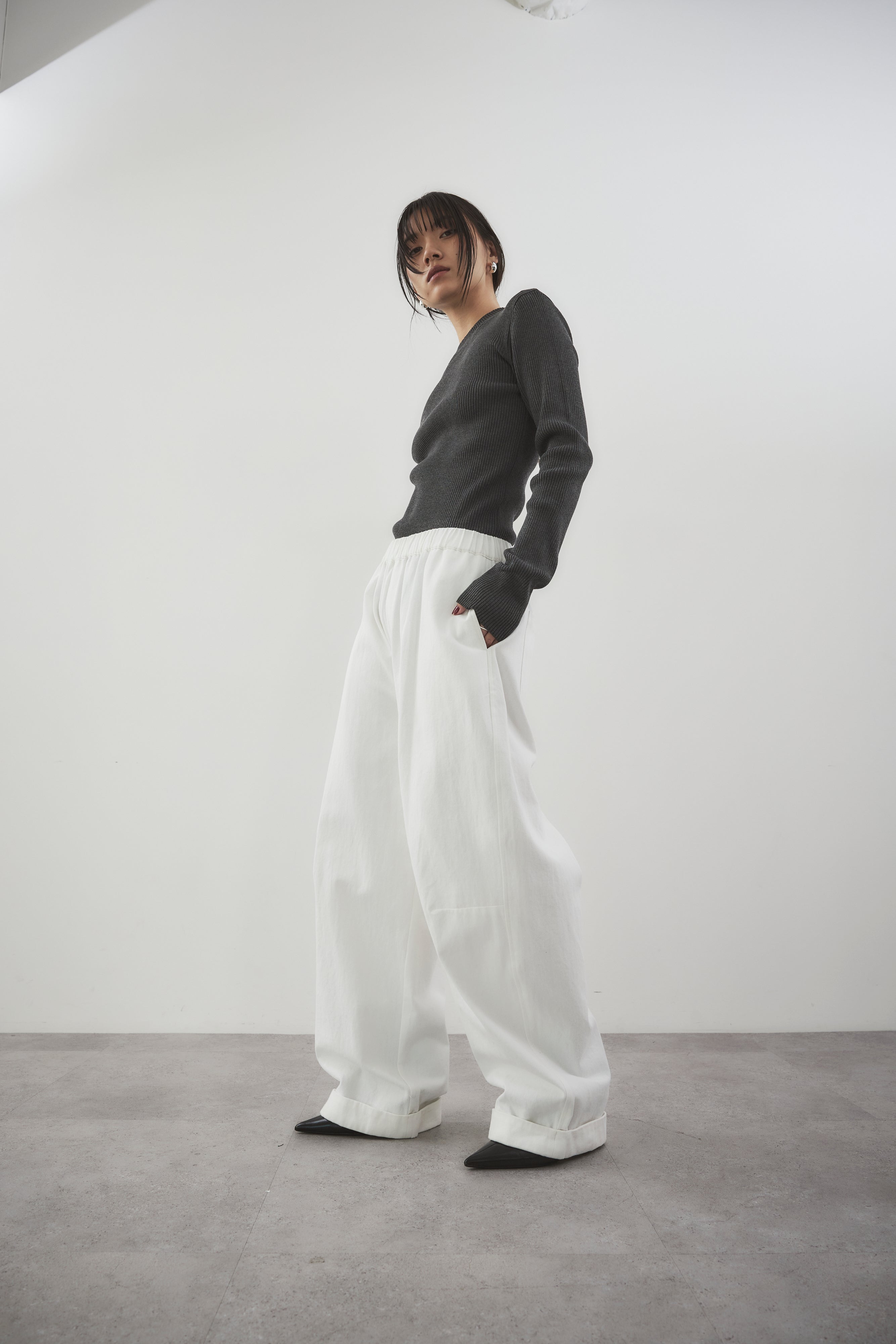 Cotton roll-up curved pants