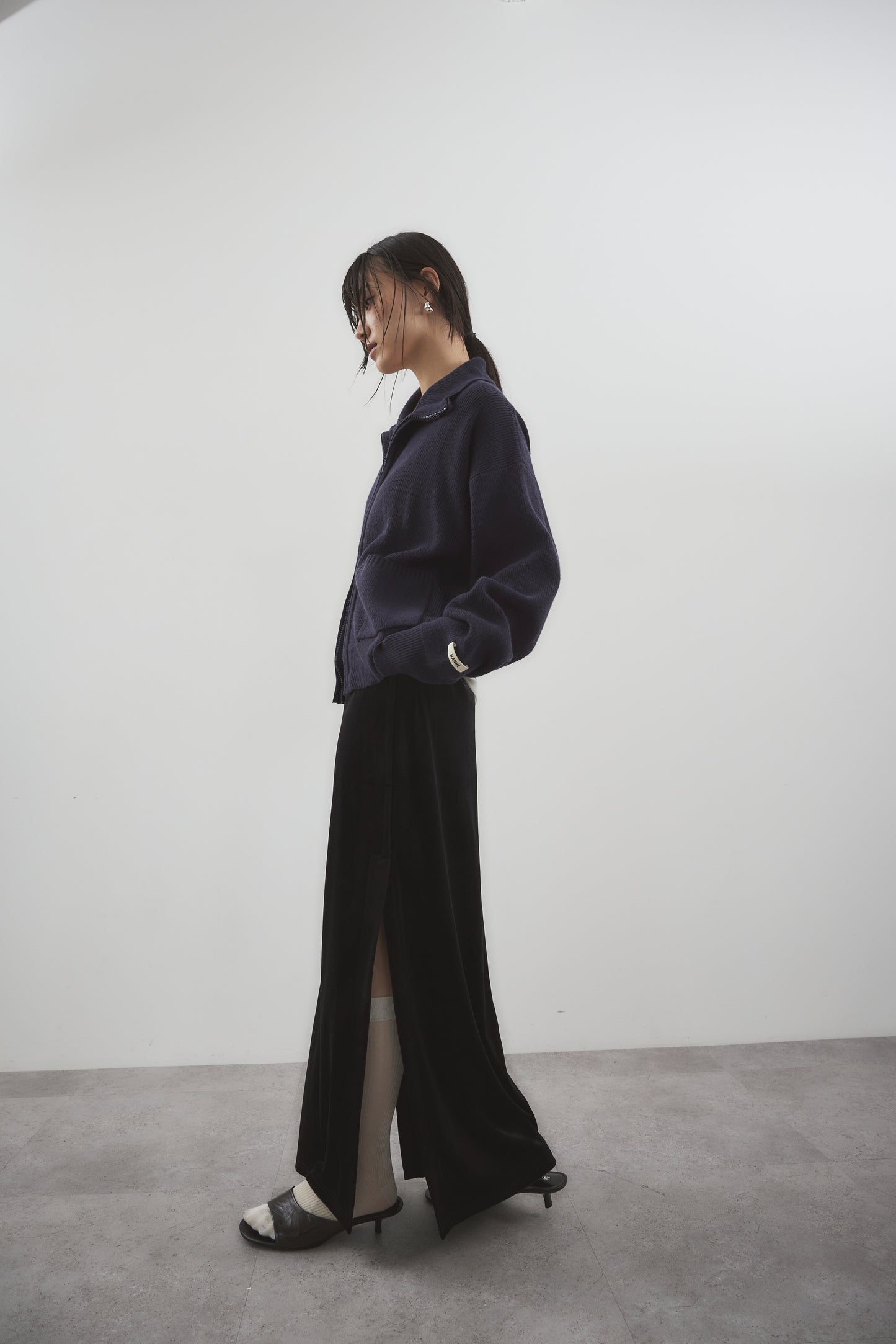 Side vent velour long skirt
