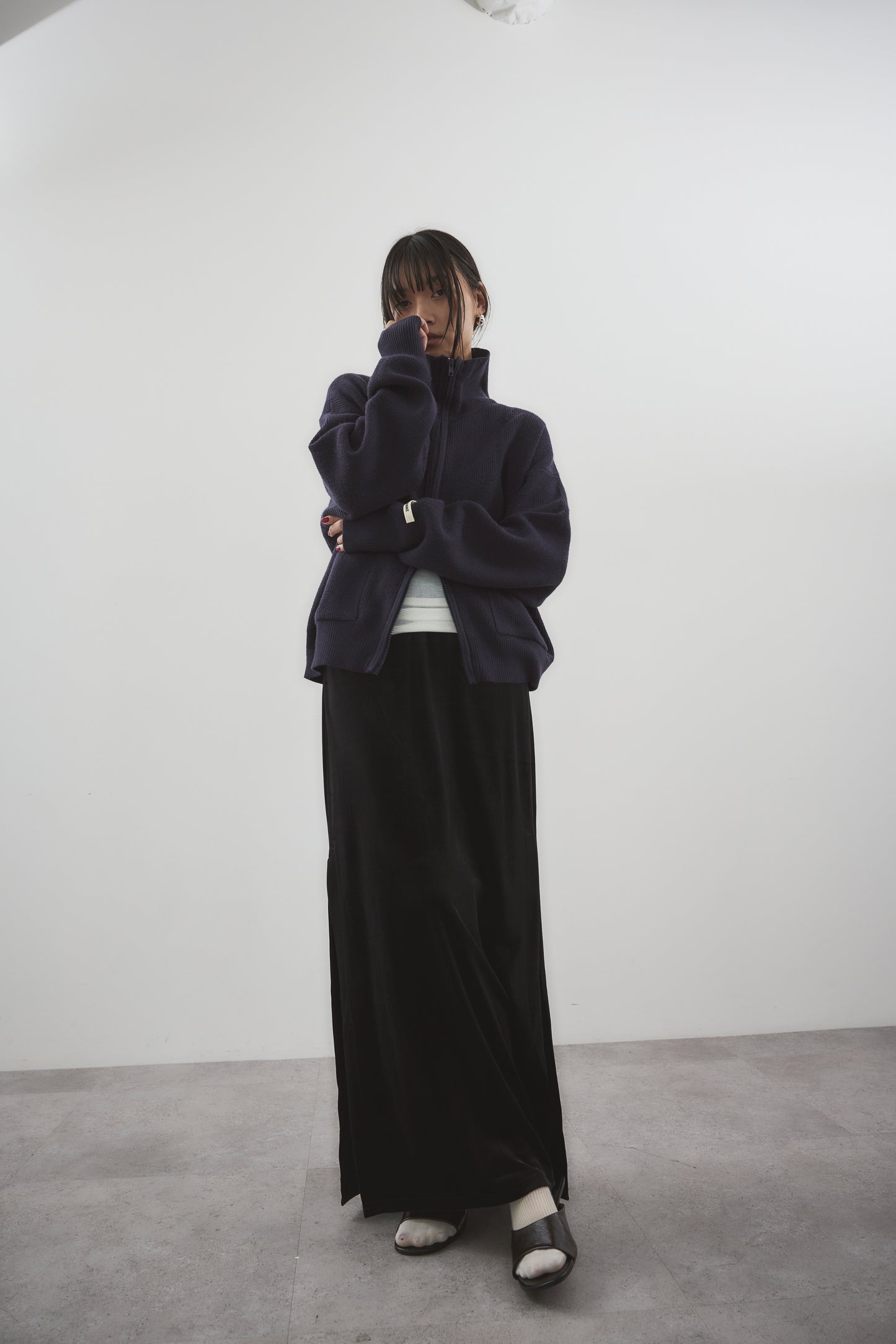 Side vent velour long skirt