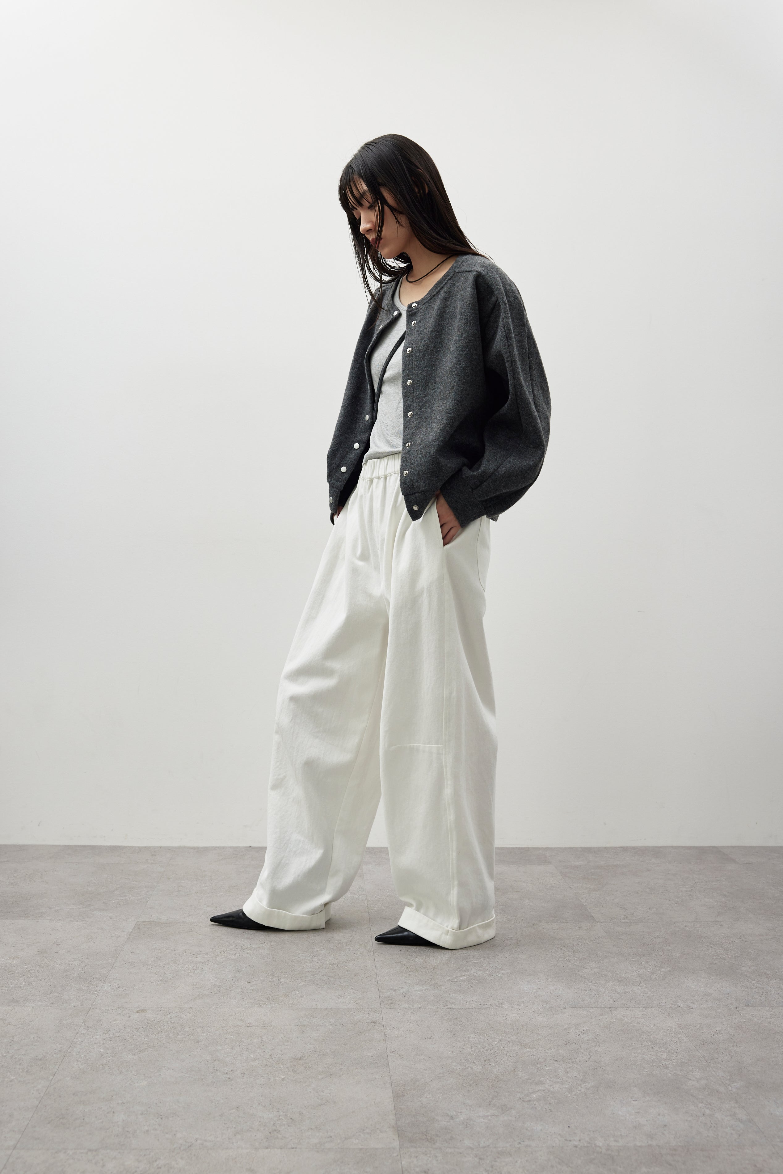 Cotton roll-up curved pants