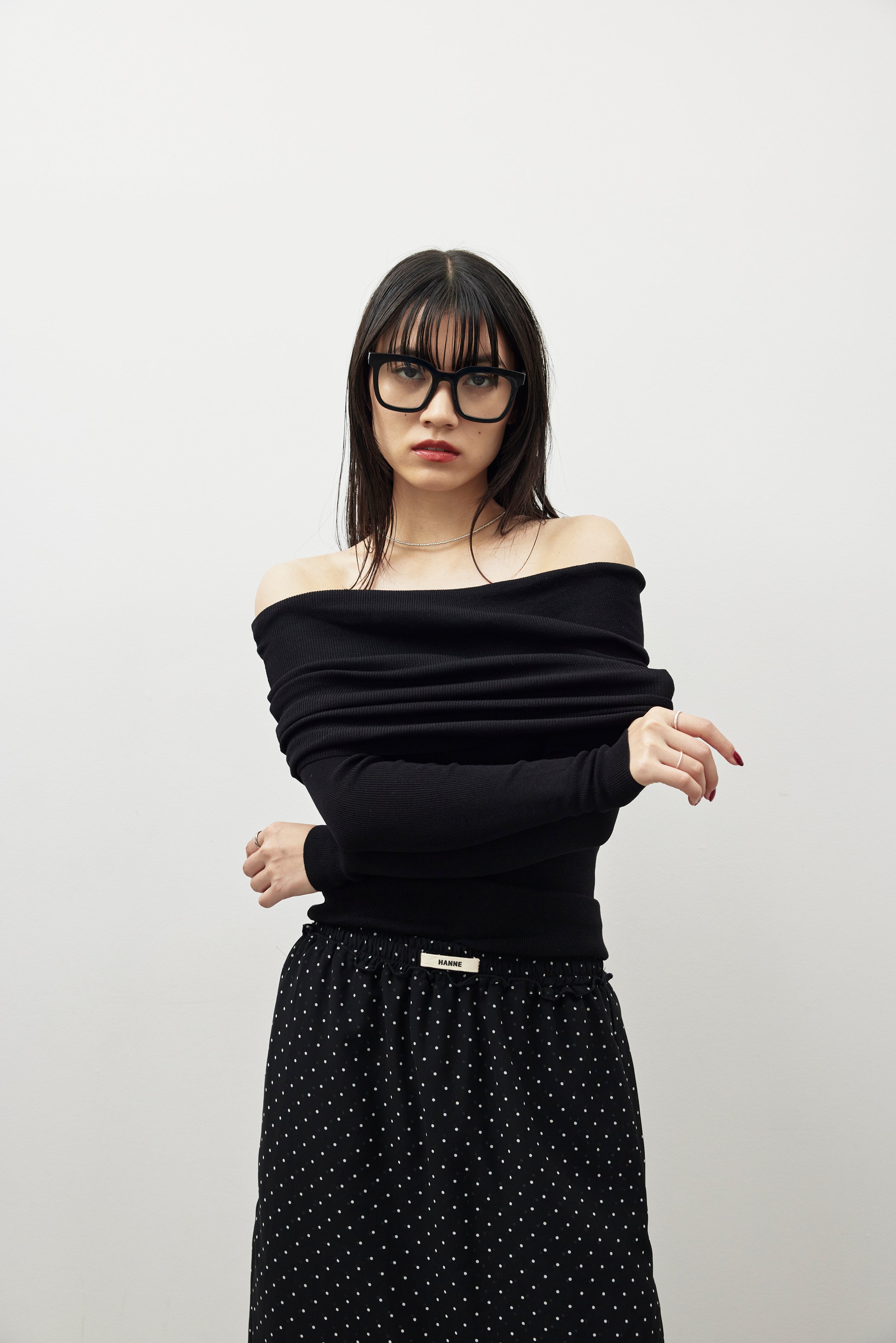 Off-shoulder knit tops