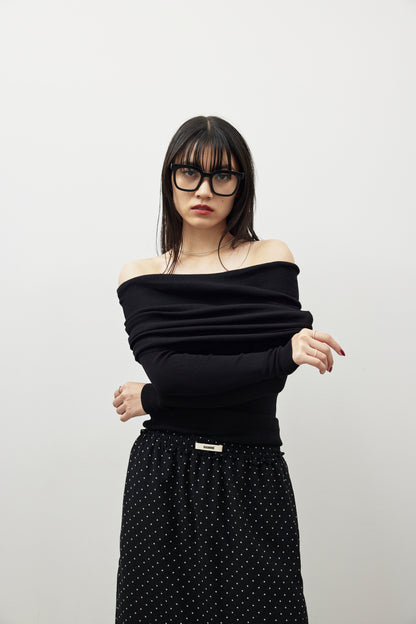 Off-shoulder knit tops